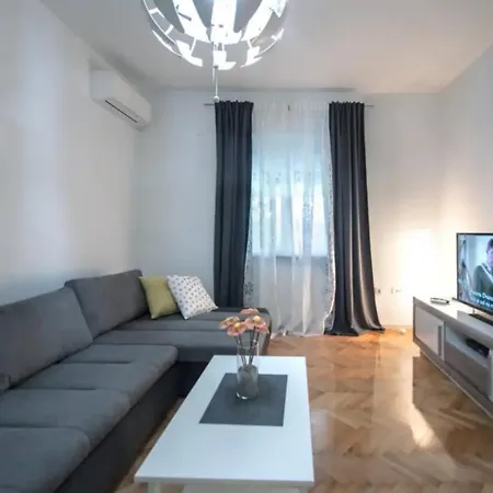 Villa House With Private Swiming Pool